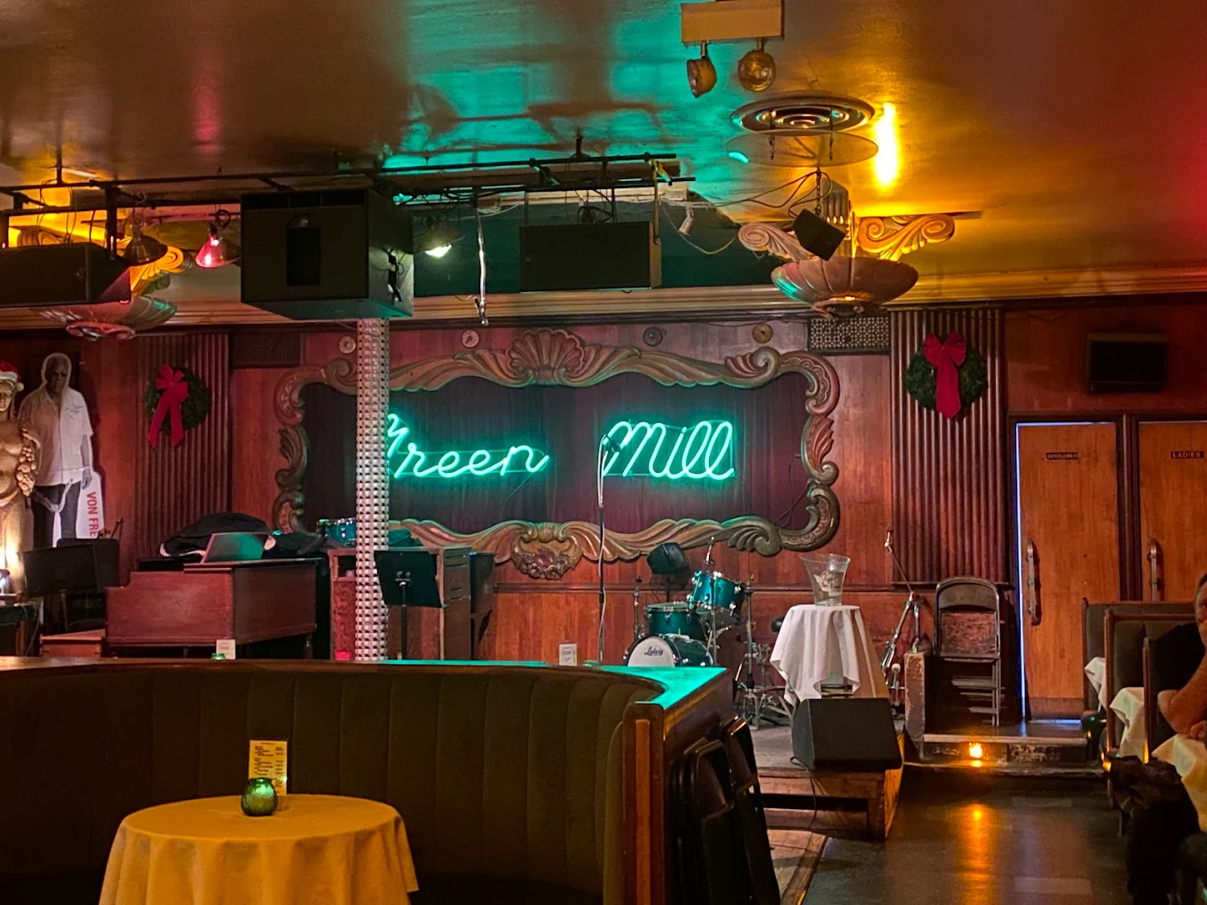 artificial grass installation Chicago.